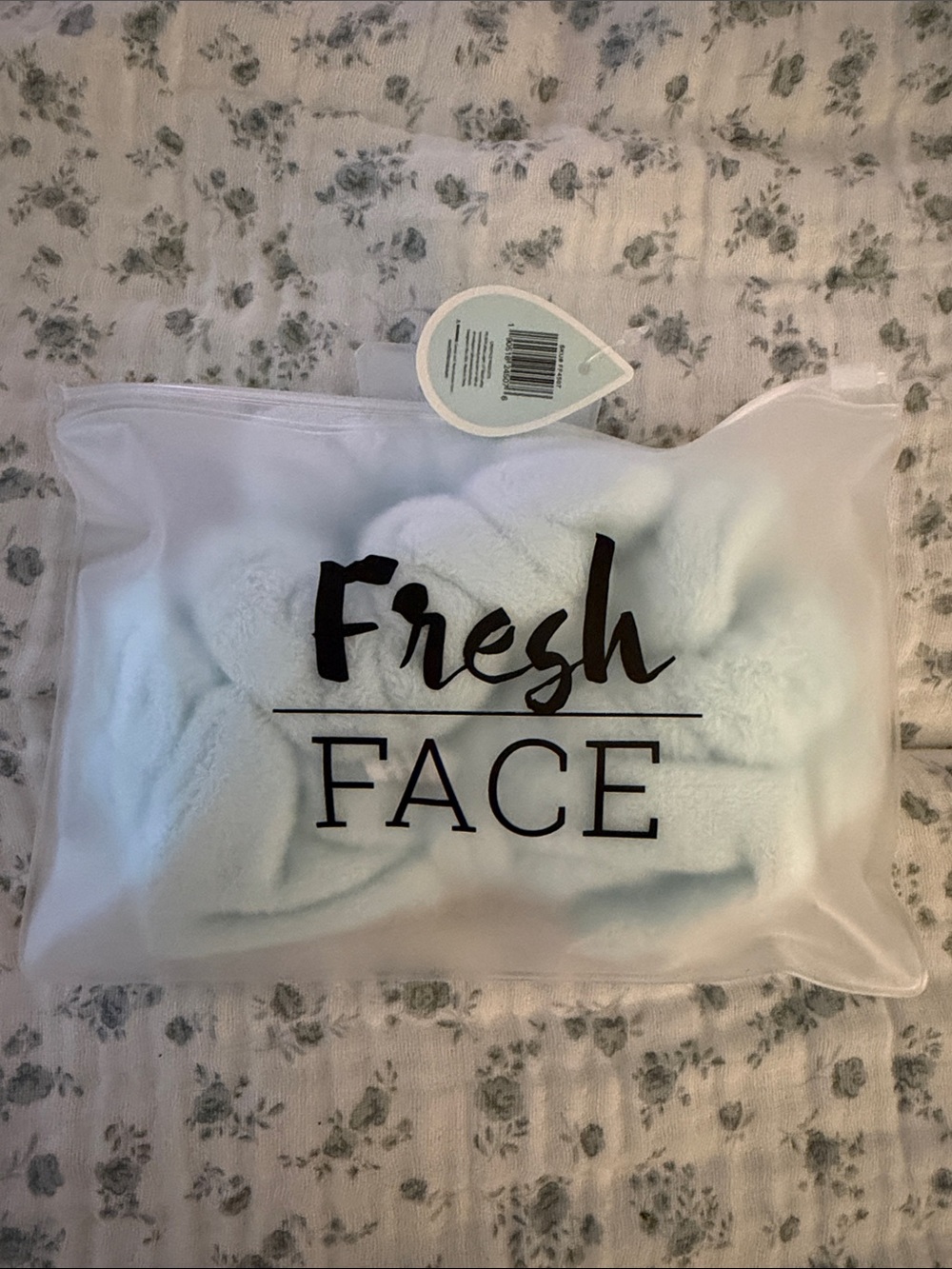 Fresh / Face Mint Green Light Blue Makeup Remover Headband and Wrist Scrunchies